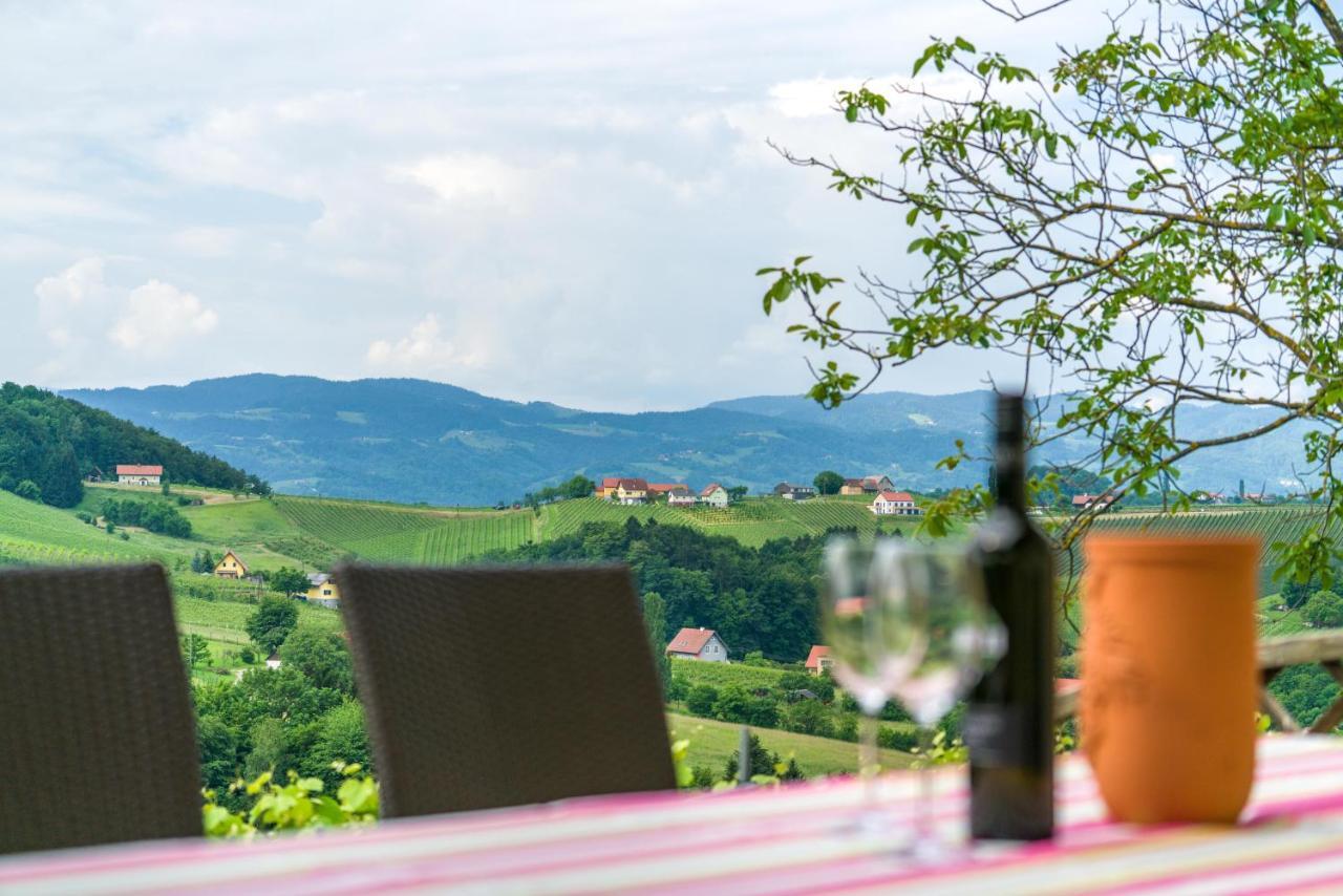 Das Weinberghaus Ratsch an der Weinstrasse Ngoại thất bức ảnh